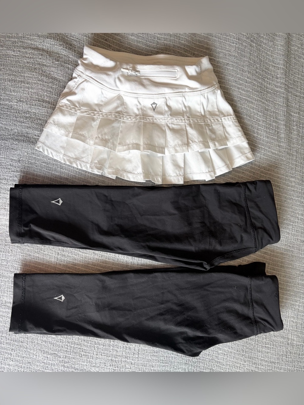 Iviva Size 4/6 Lot - White Pleated Skirt, 2 pairs Black cropped leggings